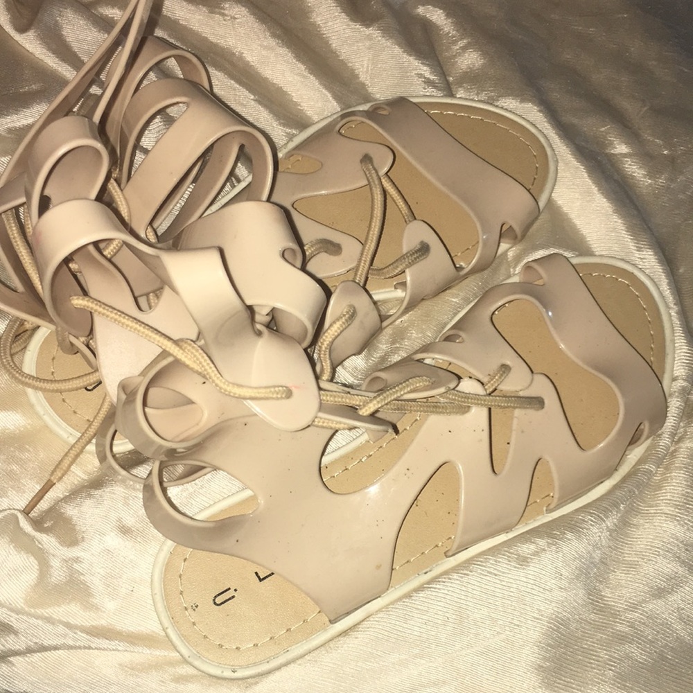 For girls or women size 39